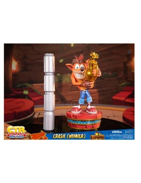 -10743-Figuras - Figura Crash Estatua Resina Team Racing Nitro-Fueled Crash Winner 46 cm (Standard Edition)-5060316623145