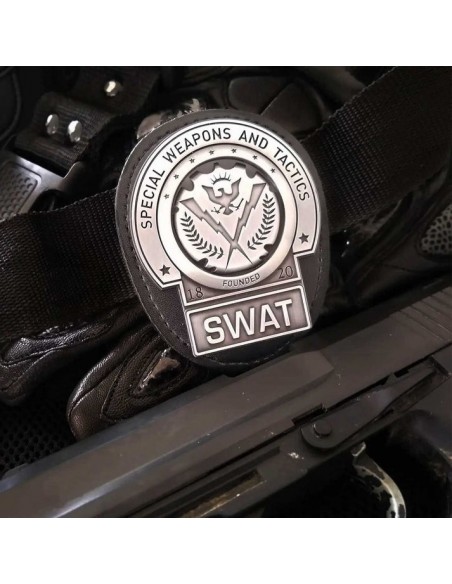 -19568-Merchandising - Batman The Dark Knight Replica Gotham City SWAT Badge-5059479978971