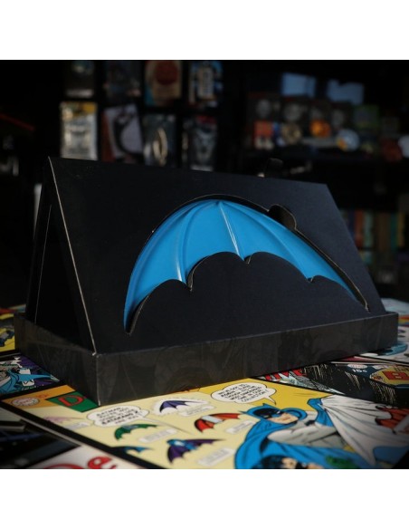 -19567-Merchandising - DC Comics Batman Limited Edition Replica Batarang-5060948290104